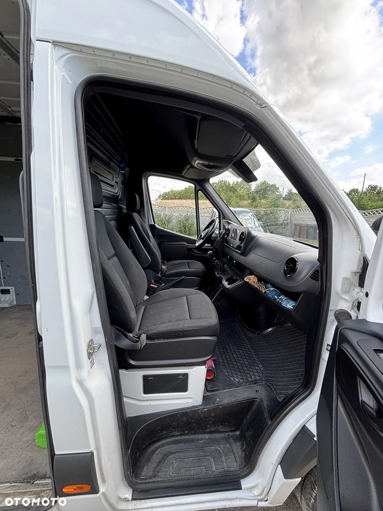 Mercedes-Benz Sprinter - 6