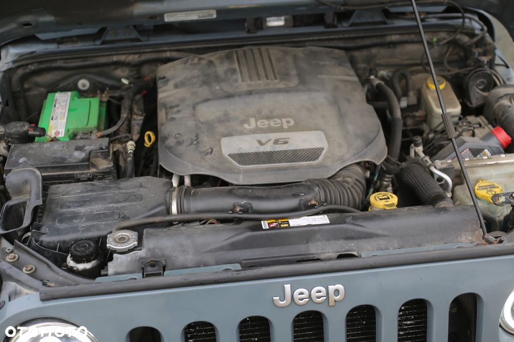 Jeep Wrangler - 8
