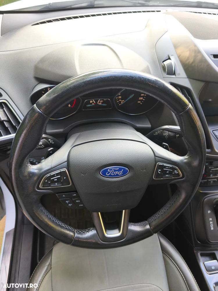 Ford Kuga 2.0 TDCi 4x4 Aut. Titanium - 12