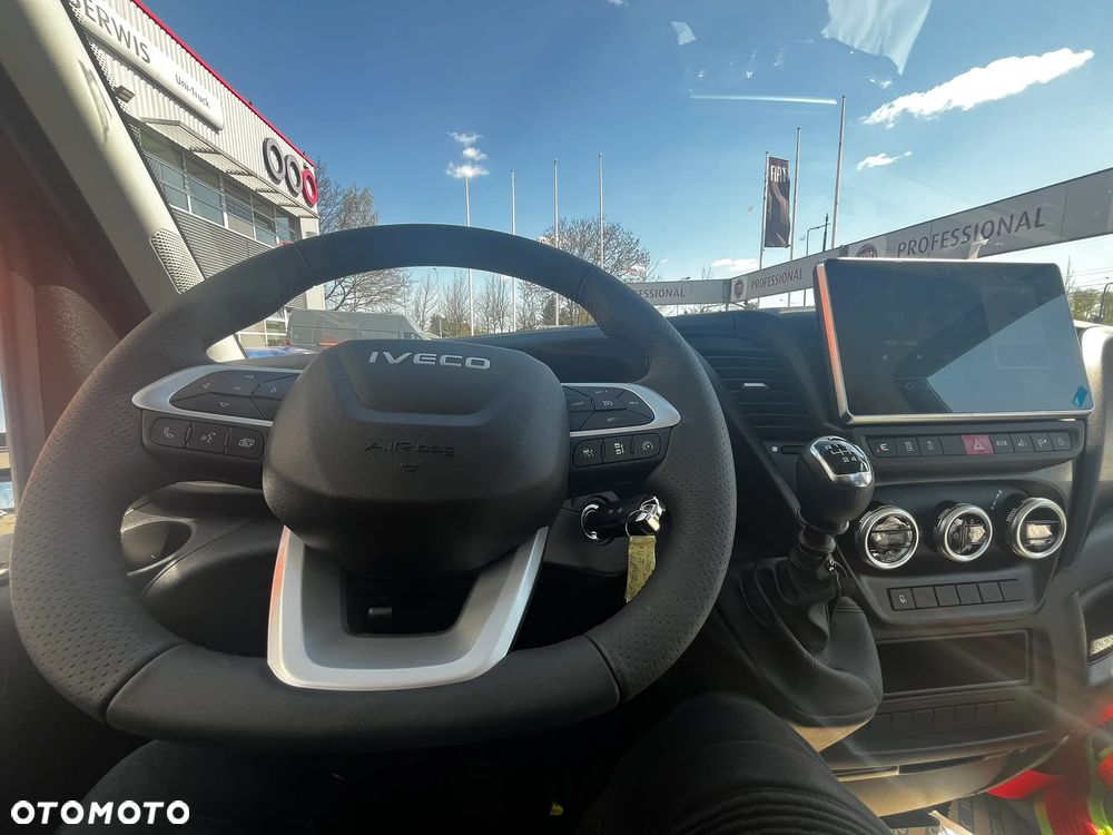 Iveco MEGA WYPRZEDAŻ Ekspozycji - Daily 35S18H - 23