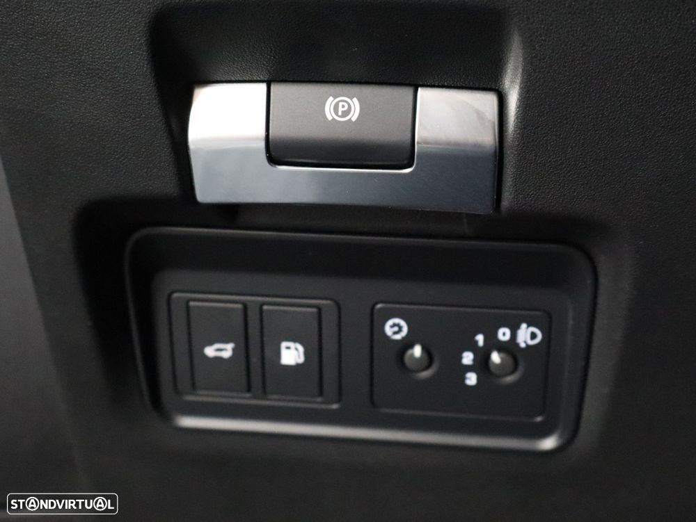 Land Rover Range Rover Evoque 1.5 P300e AWD Auto - 17