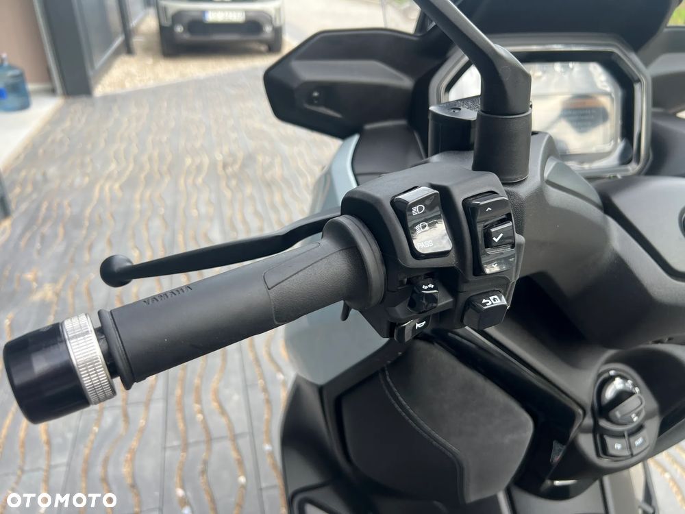 Yamaha X-max - 15