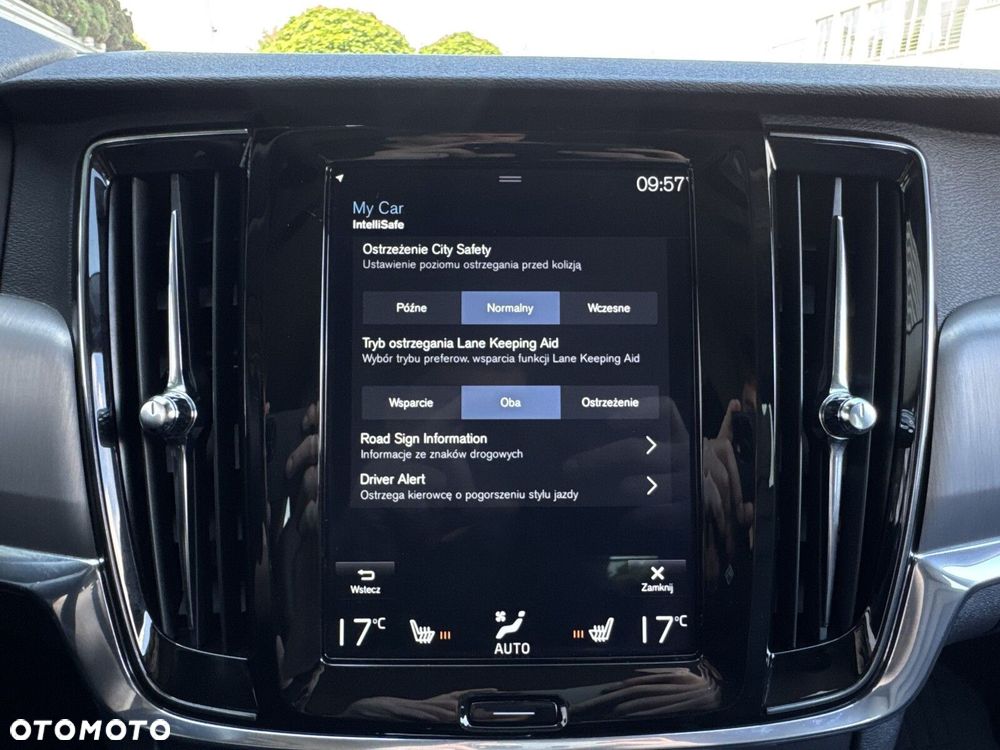 Volvo V90 Cross Country D5 AWD Pro - 29