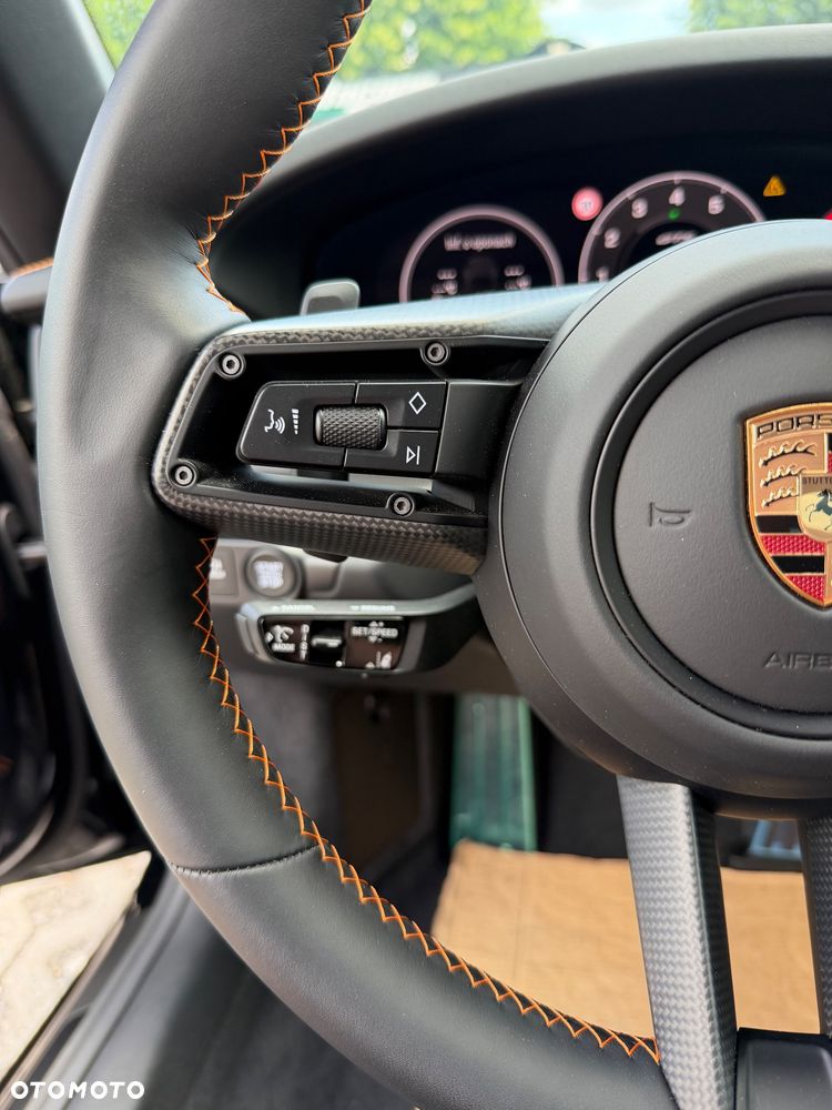 Porsche 911 Targa 4 GTS PDK - 25
