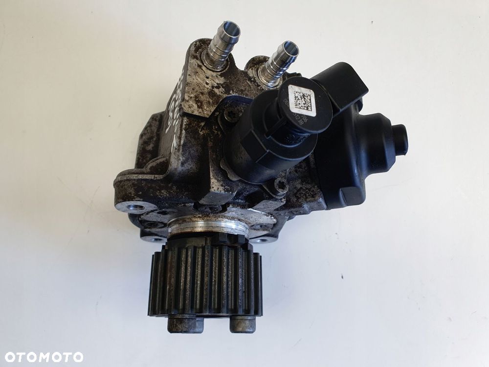 VW Passat B6 2.0 TDI POMPA WTRYSKOWA paliwa 0445010507 - 3