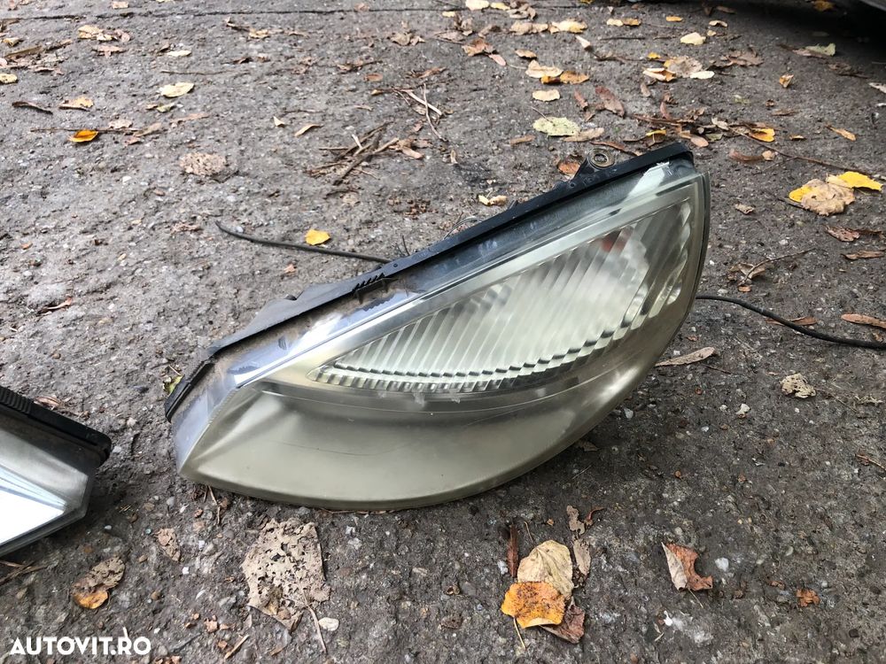 Far stanga/Far dreapta Renault Scenic 2005 halogen - 7