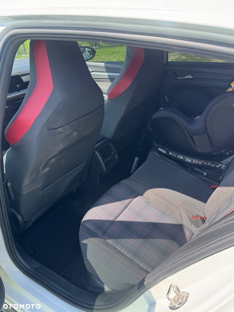 Volkswagen Golf - 14