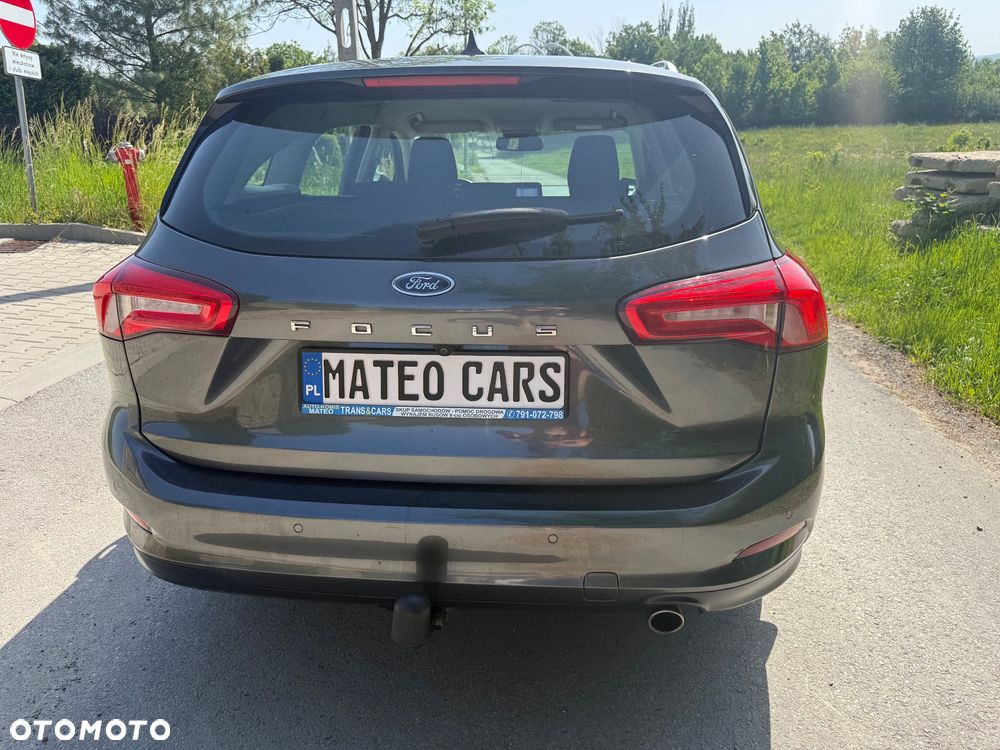 Ford Focus - 32