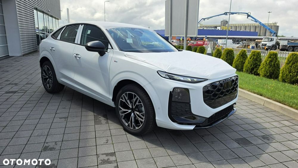 Audi Q3 Sportback - 4