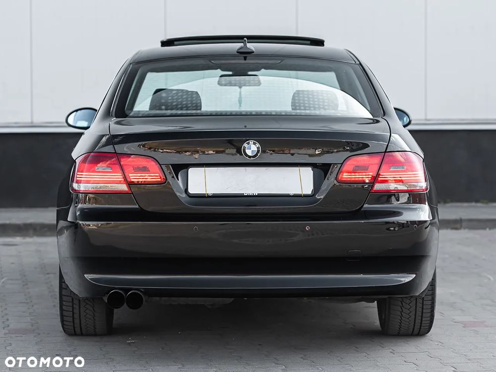 BMW Seria 3 325i - 11