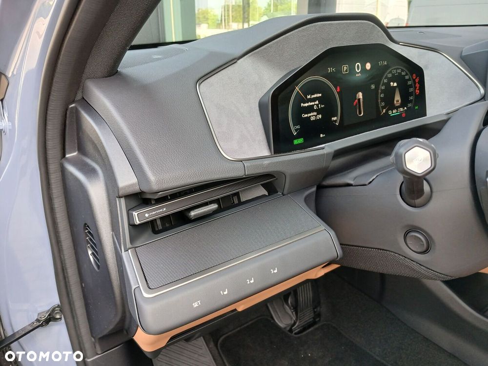 Lexus ES - 14