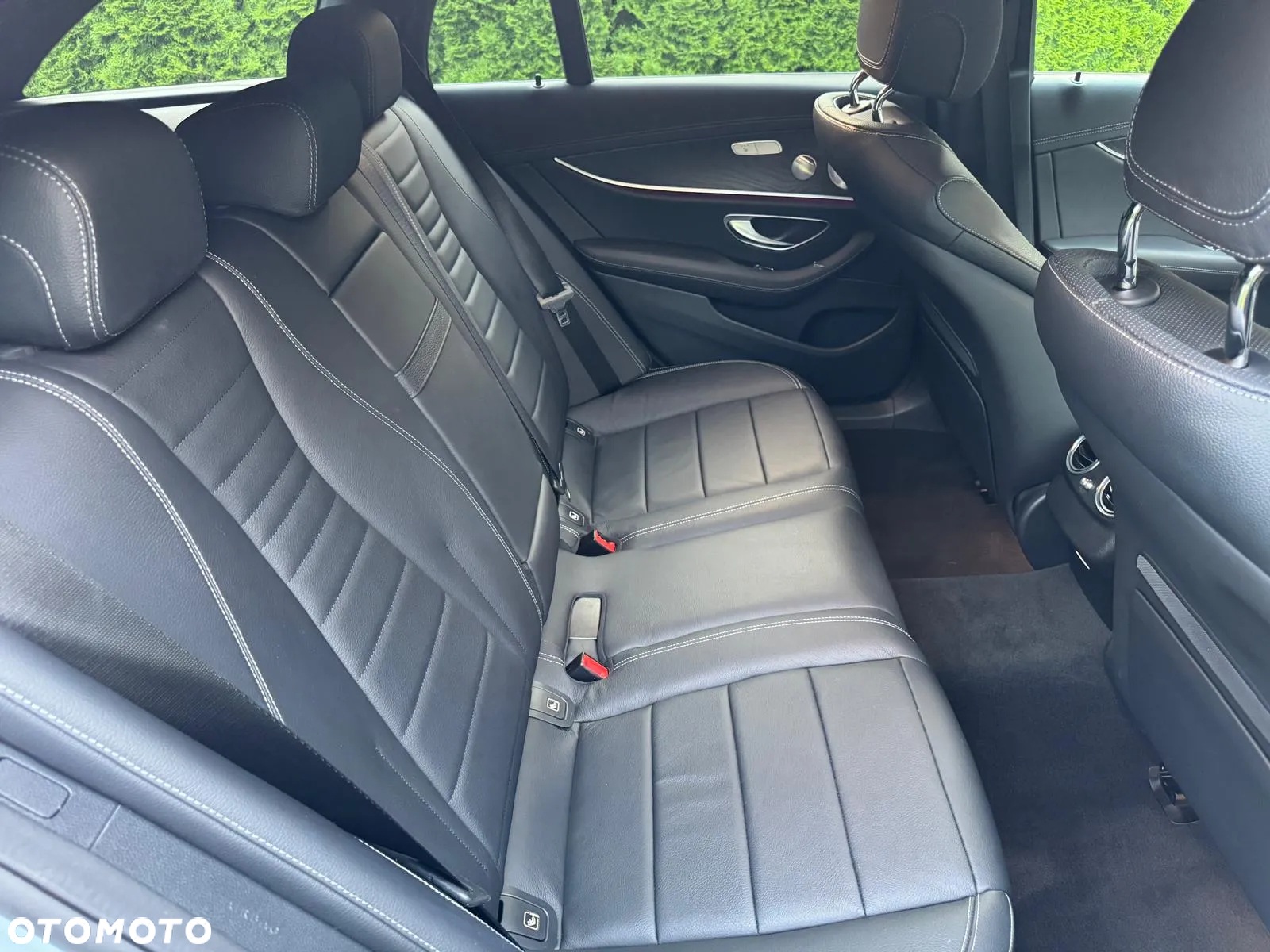 Mercedes-Benz Klasa E 220 d 4-Matic All-Terrain Avantgarde - 13