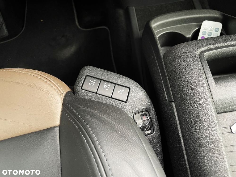 Citroën C4 Grand Picasso BlueHDi 150 EAT6 Exclusive - 25