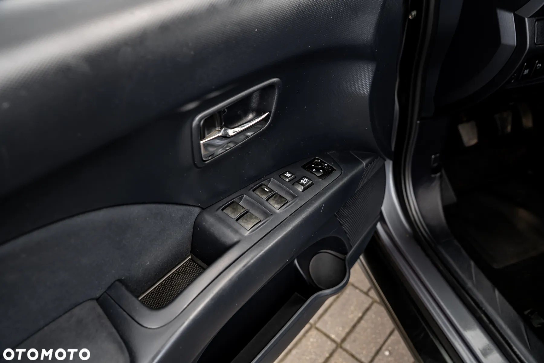 Peugeot 4007 7-Sitzer Sport - 15