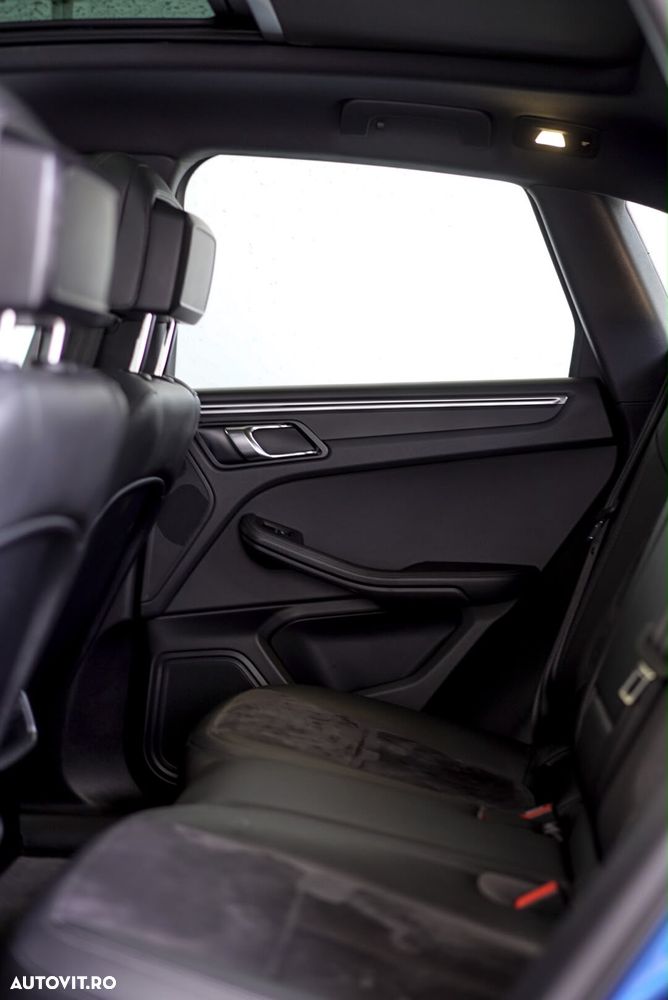 Porsche Macan - 13
