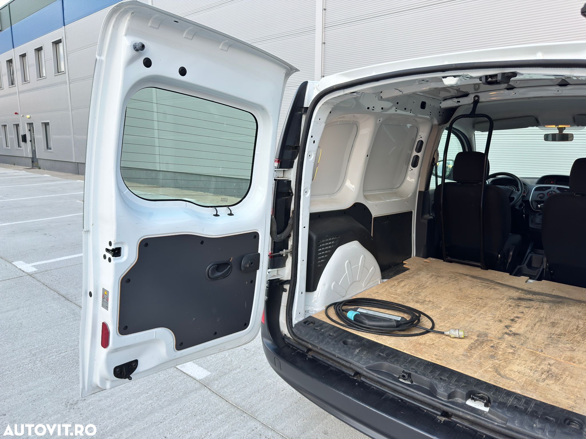 Renault Kangoo Maxi ZE E. 33 (mit Batterie) - 21