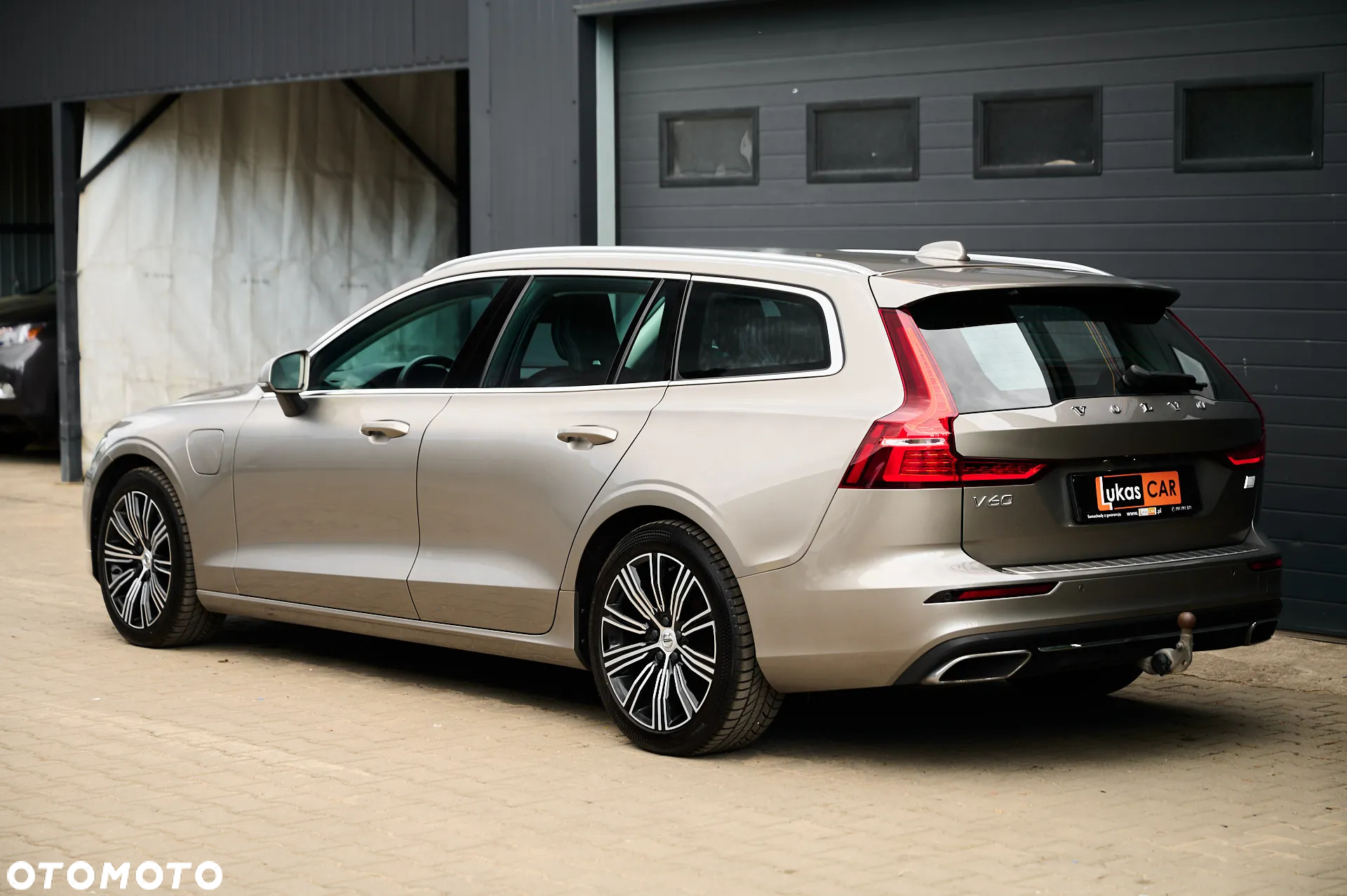 Volvo V60 T6 AWD Plug-In Hybrid Inscription Expression - 8