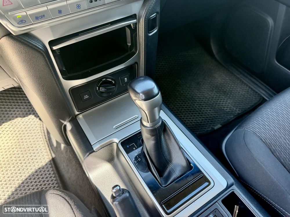 Toyota Land Cruiser Prado - 6