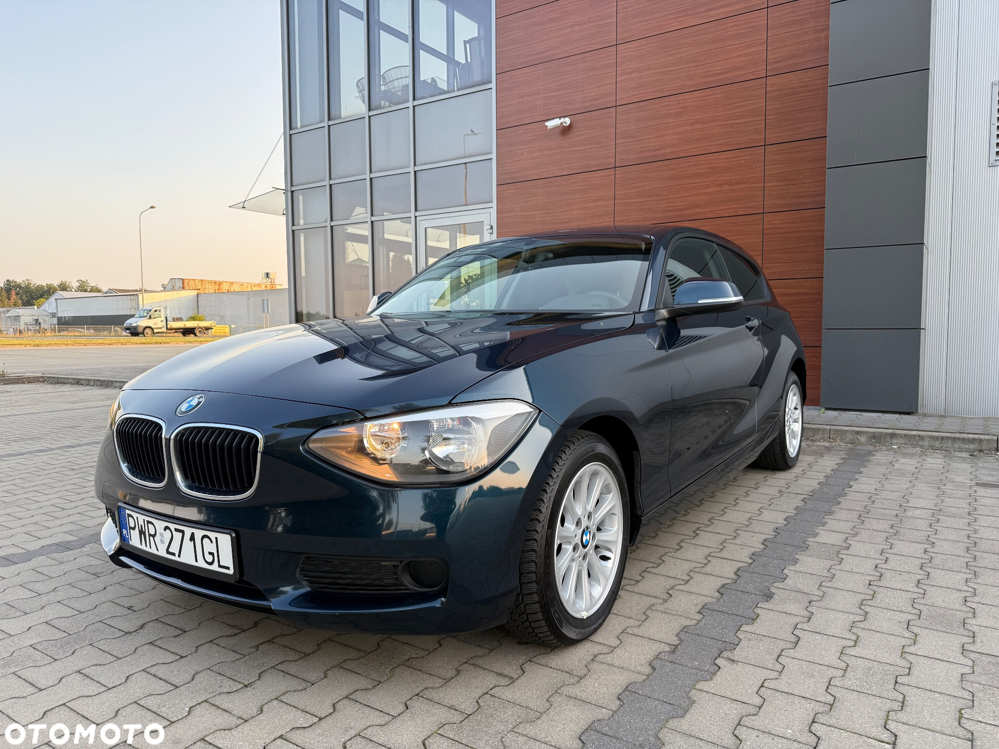 BMW Seria 1 114i - 3