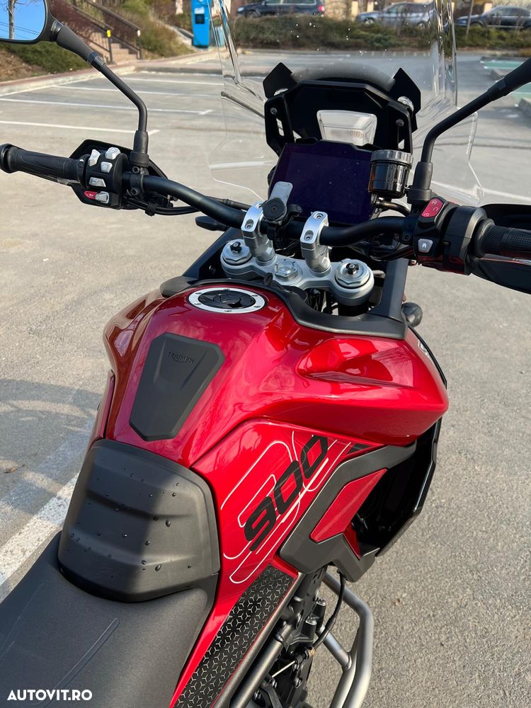 Triumph Tiger 900 - 11