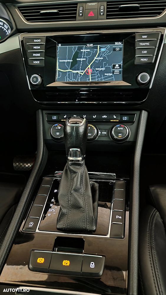 Skoda Superb 1.6 TDI DSG Ambition - 24