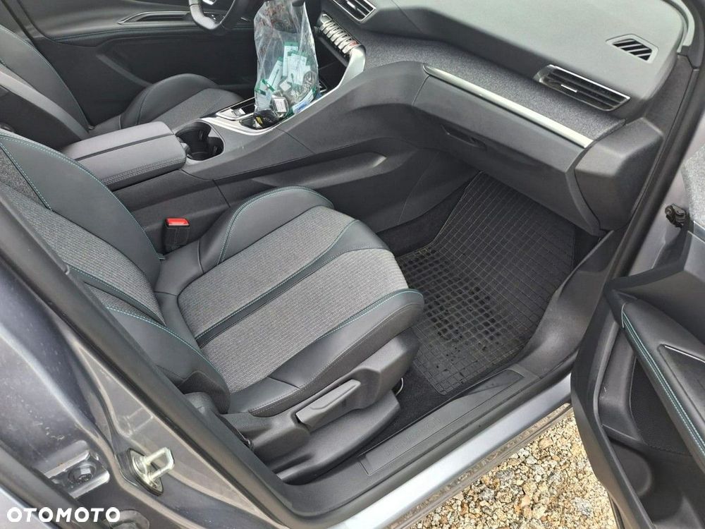 Peugeot 3008 - 13