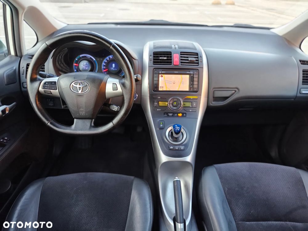 Toyota Auris 1.8 HSD Luna - 17
