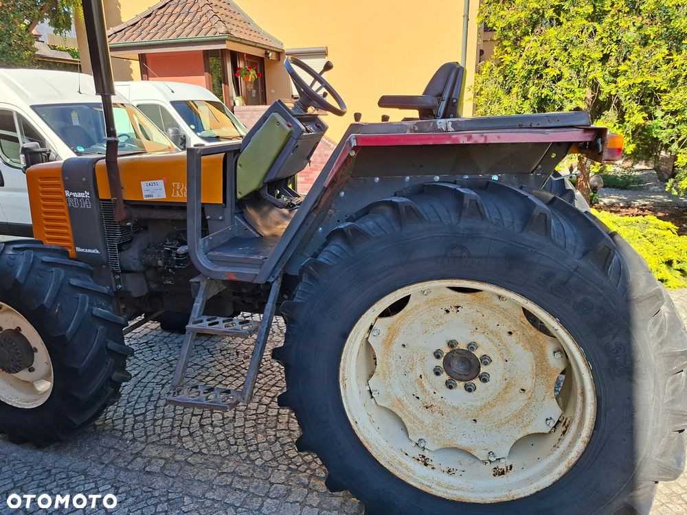 Renault 6814 - 8