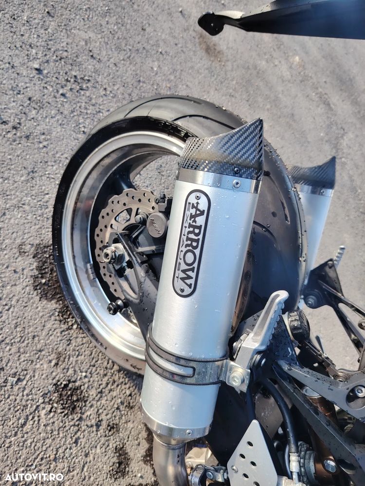 Kawasaki Z 1000R - 6