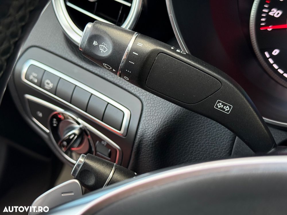 Mercedes-Benz GLC Coupe 250 4Matic 9G-TRONIC AMG Line - 38