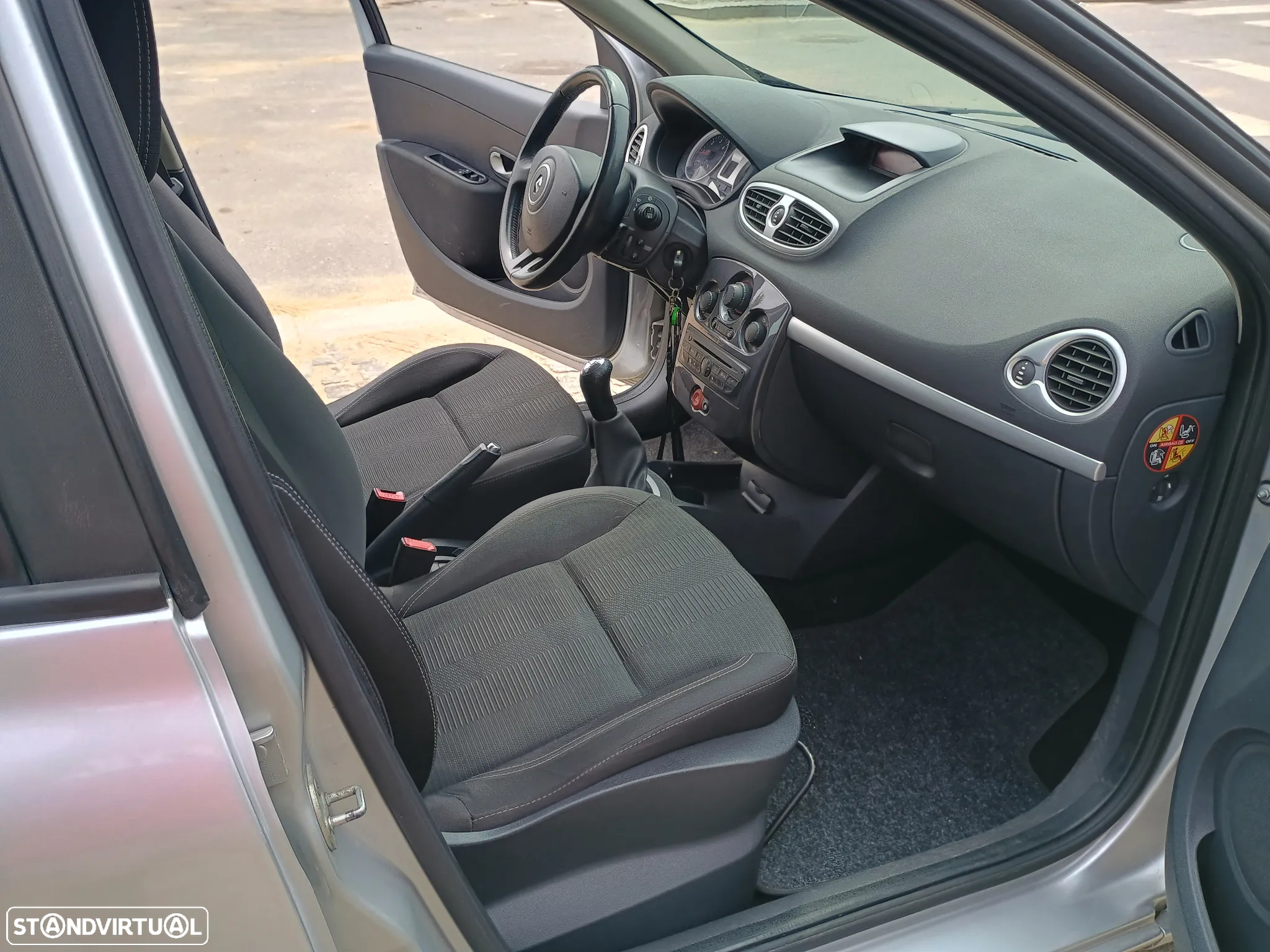 Renault Clio 1.5 dCi Business - 13