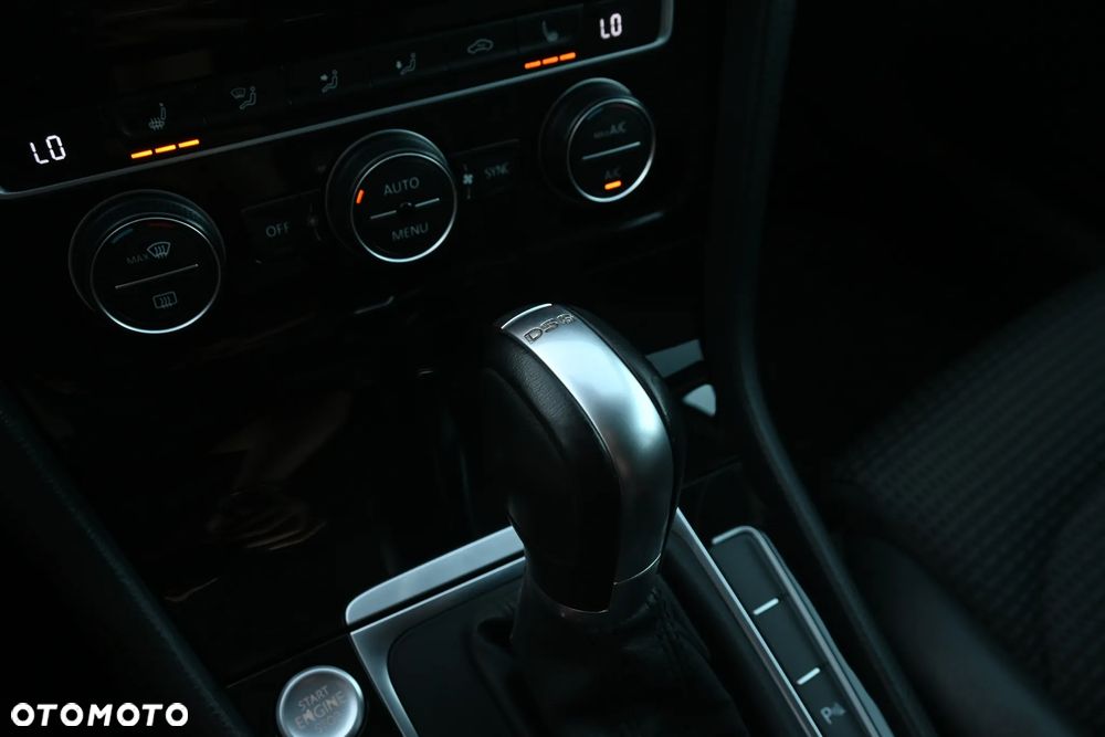 Volkswagen Golf 2.0 TDI BMT Highline DSG - 21