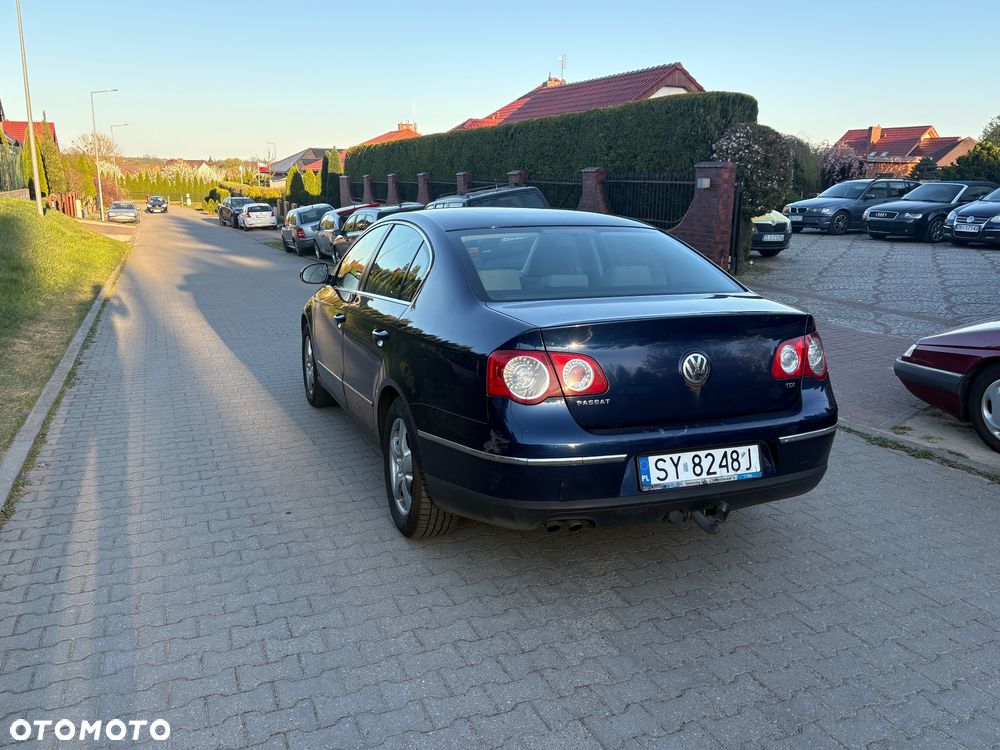 Volkswagen Passat 1.9 TDI Individual - 6