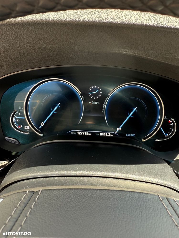 BMW Seria 5 520d Aut. Luxury Line - 38