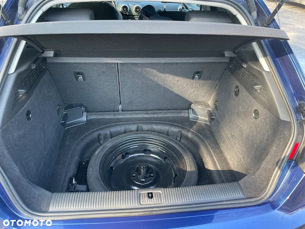 Audi A3 Sportback 2.0 TDI Ambiente - 9