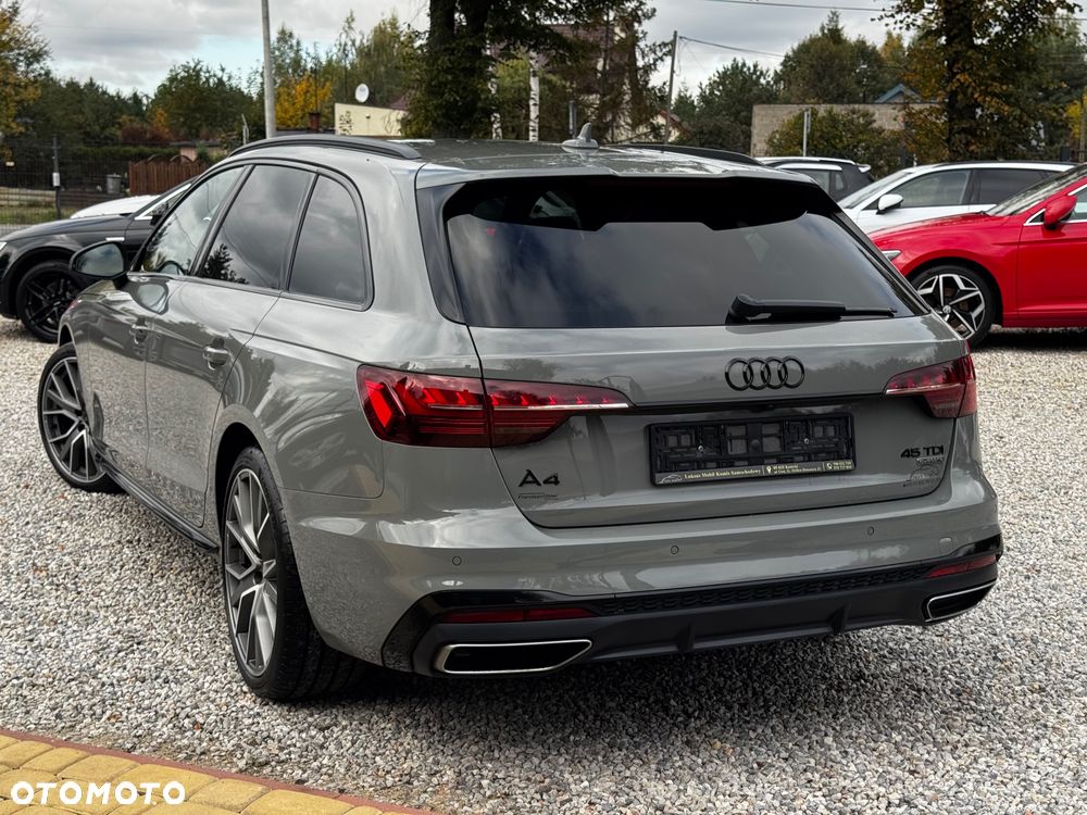 Audi A4 Avant 45 TDI quattro tiptronic S line - 9