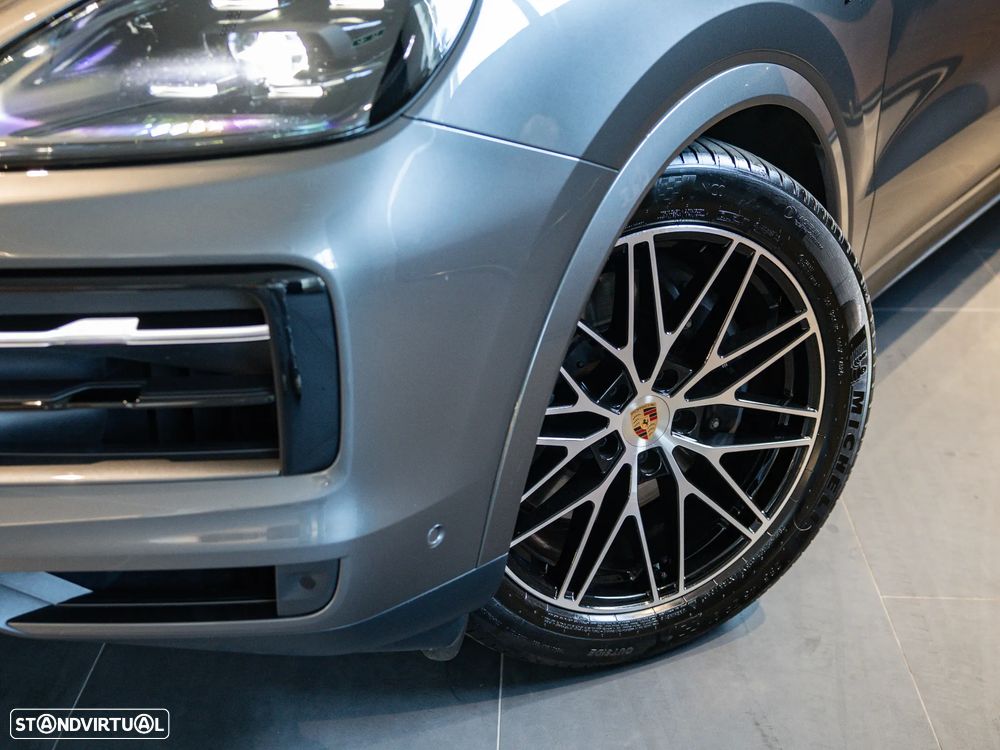 Porsche Cayenne Coupé E-Hybrid - 17
