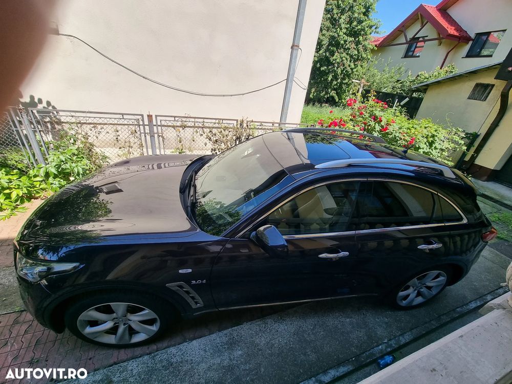 Infiniti Q70 - 29