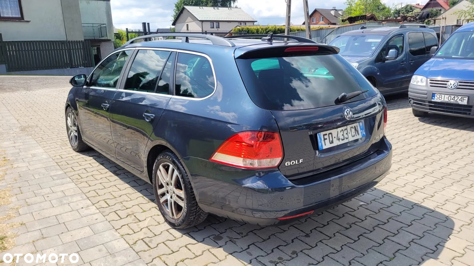 Volkswagen Golf 2.0 TDI DPF BlueMotion Technology DSG Comfortline - 4