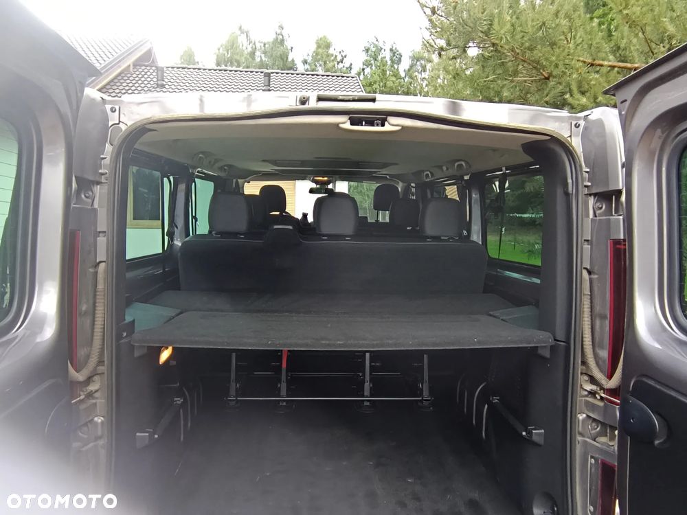 Renault Trafic - 12