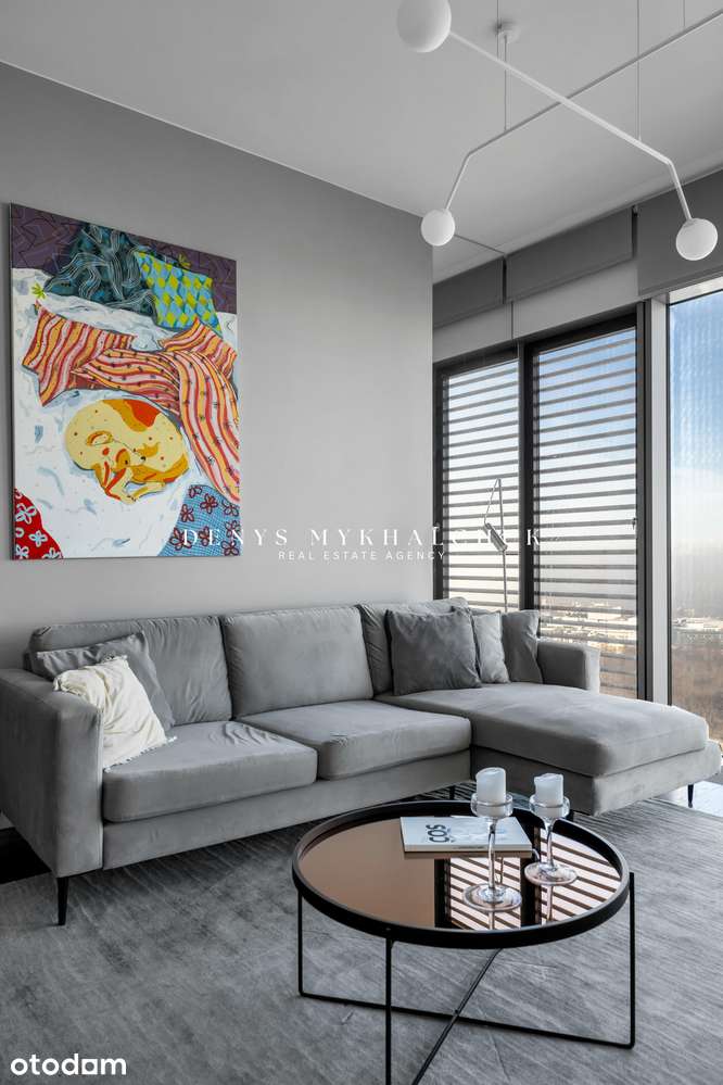 Cosmopolitan - NO COMMISSION - call 24/7