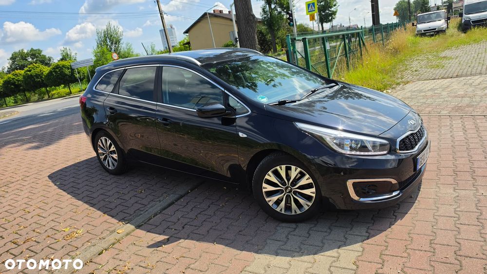 Kia Ceed 1.6 GDI Dream Team Edition - 35