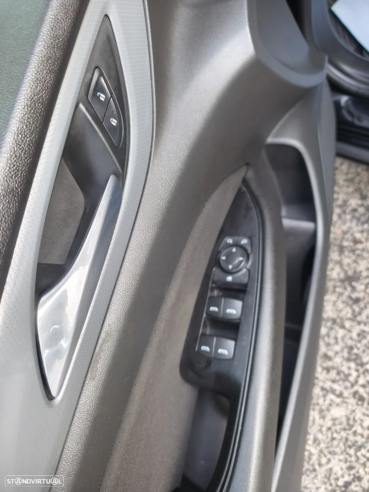 Opel Insignia Sports Tourer - 12