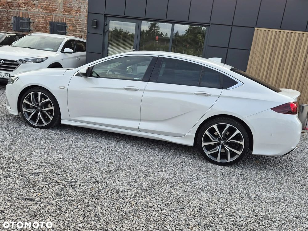 Opel Insignia Sport2.0 Direct InjTurbo 4x4 GSI - 25