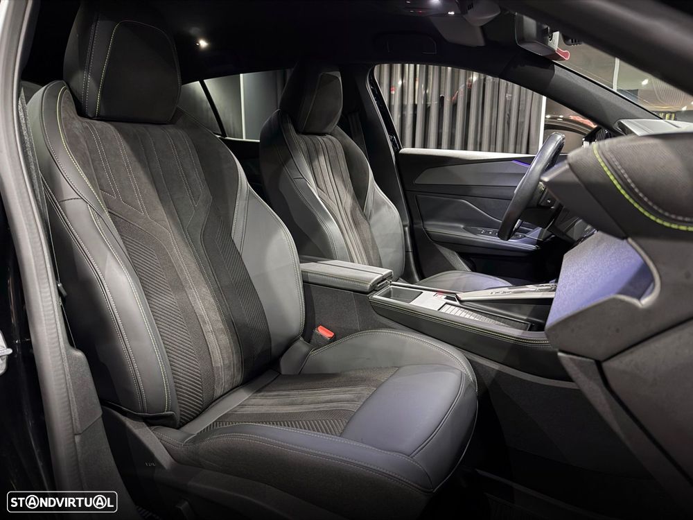 Peugeot 408 1.2 PureTech GT EAT8 - 41