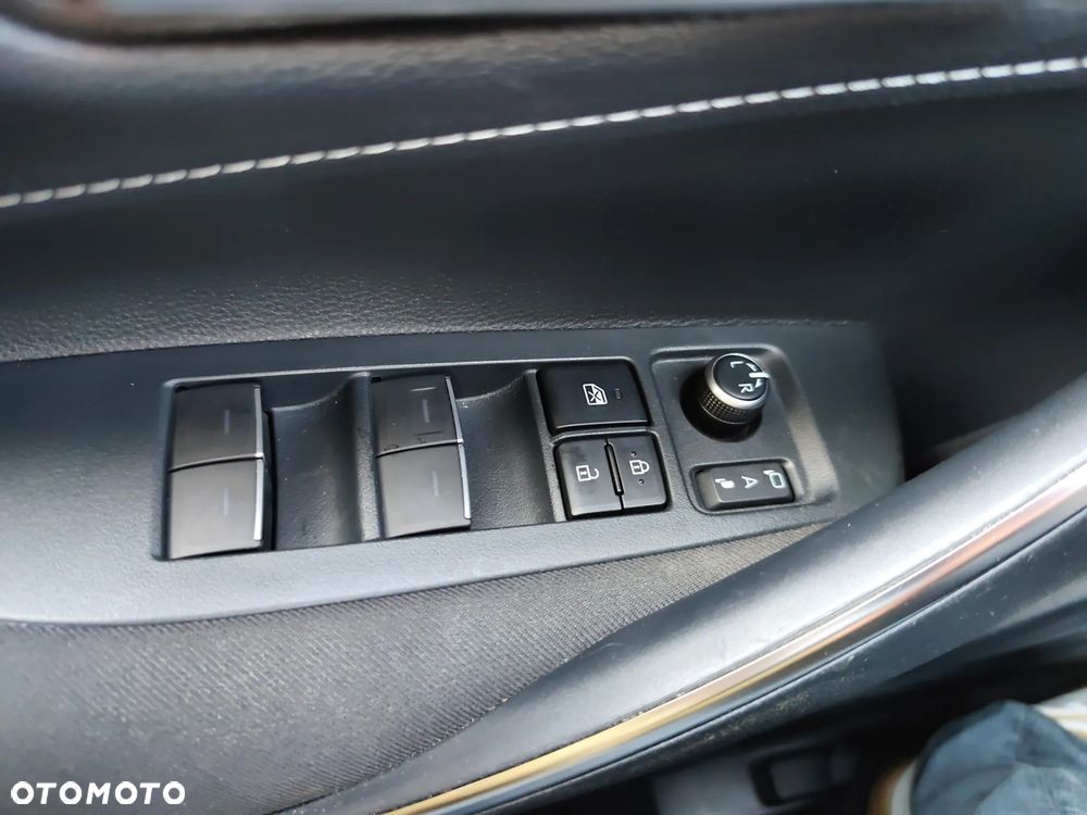 Suzuki Swace 1.8 Hybrid Premium Plus CVT - 19