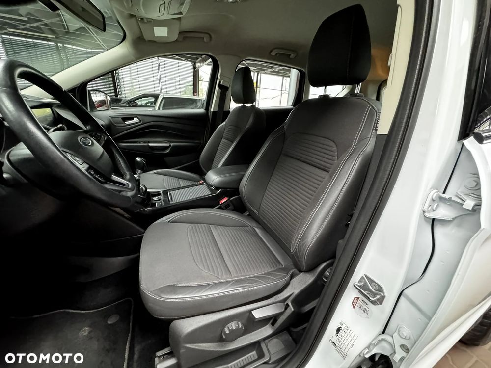 Ford Kuga - 9