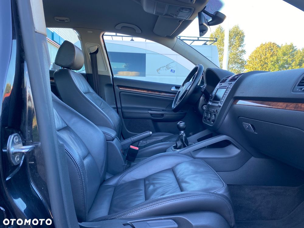 Volkswagen Jetta 1.9 TDI United - 35