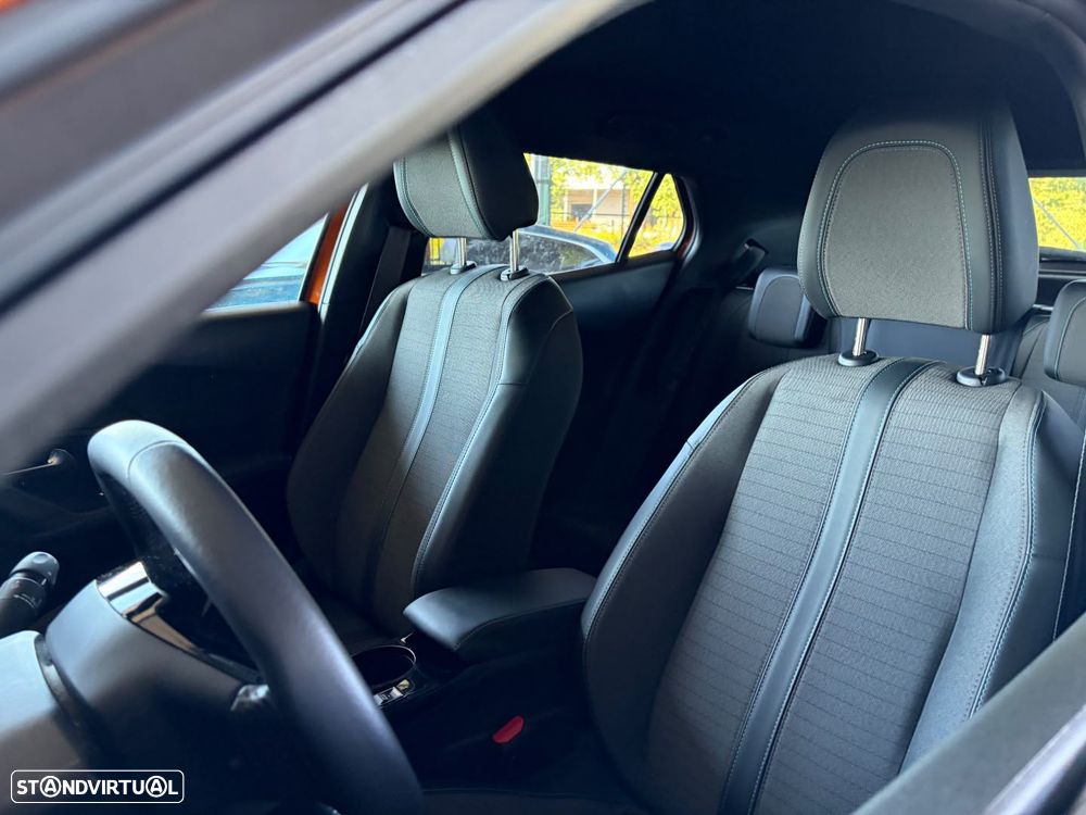 Peugeot e-2008 Allure - 9