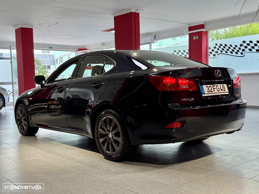 Lexus IS 220 d Luxury Line - 12